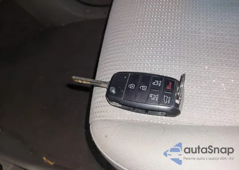 2016 Kia Sedona Lx z USA, uszkodzony, nr VIN KNDMB5C14G6091309